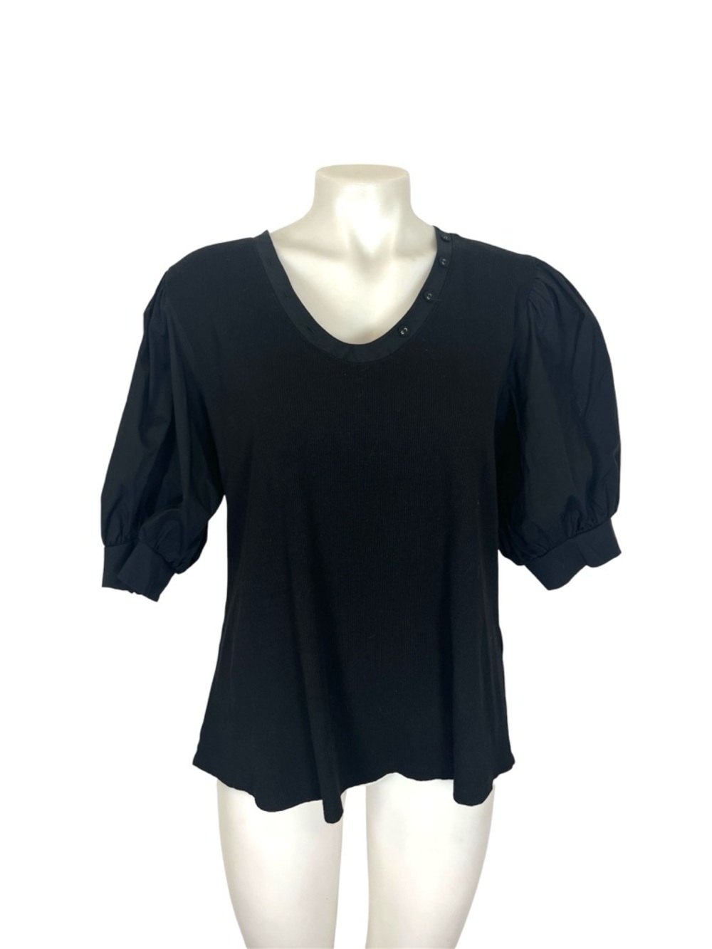 Chicos black v neck puff sleeve short sleeve top size 3